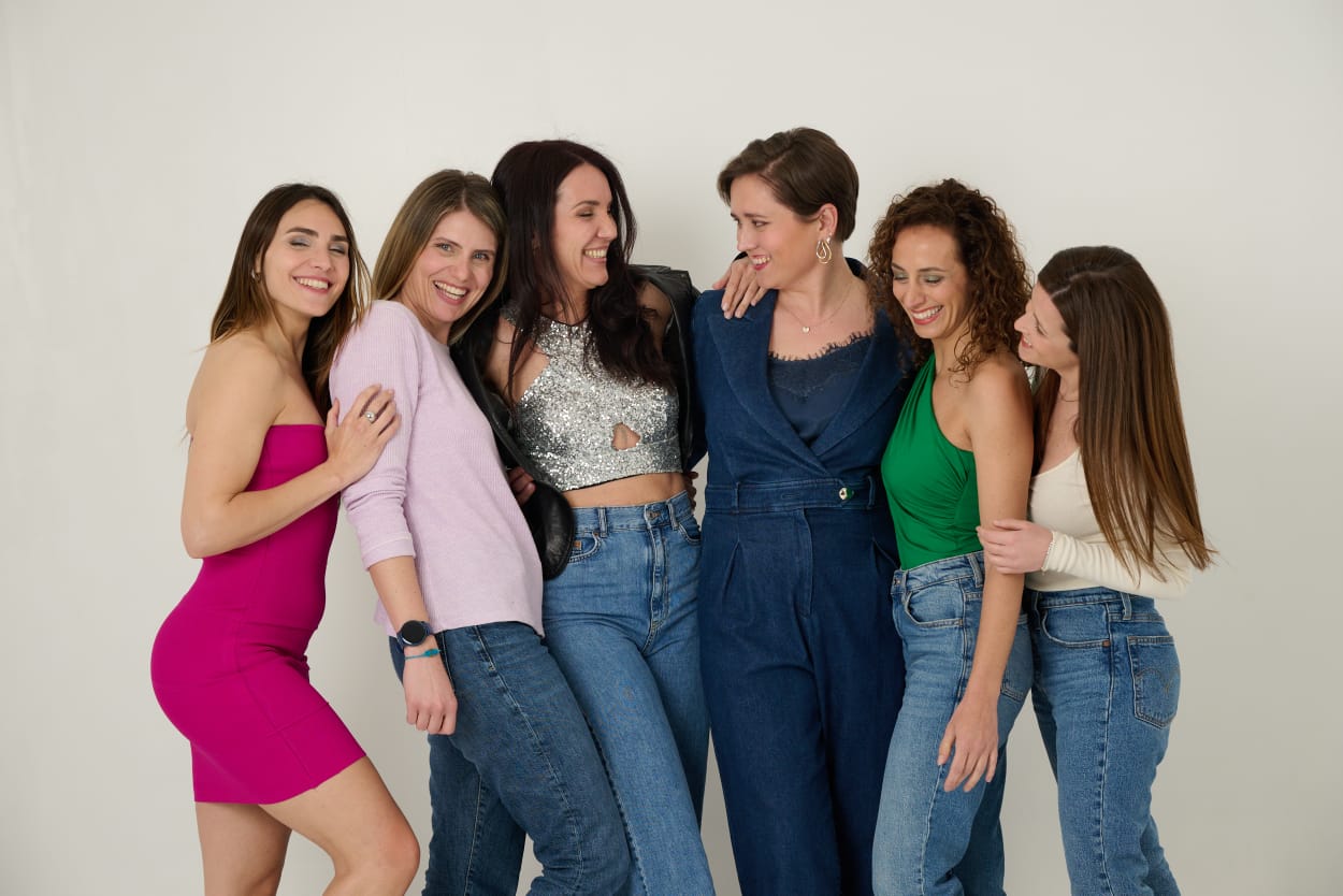 Amigas disfrutando el taller juntas